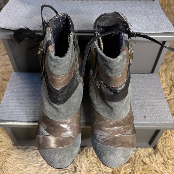 Irregular Choice Owl Booties - Picture 3 of 8